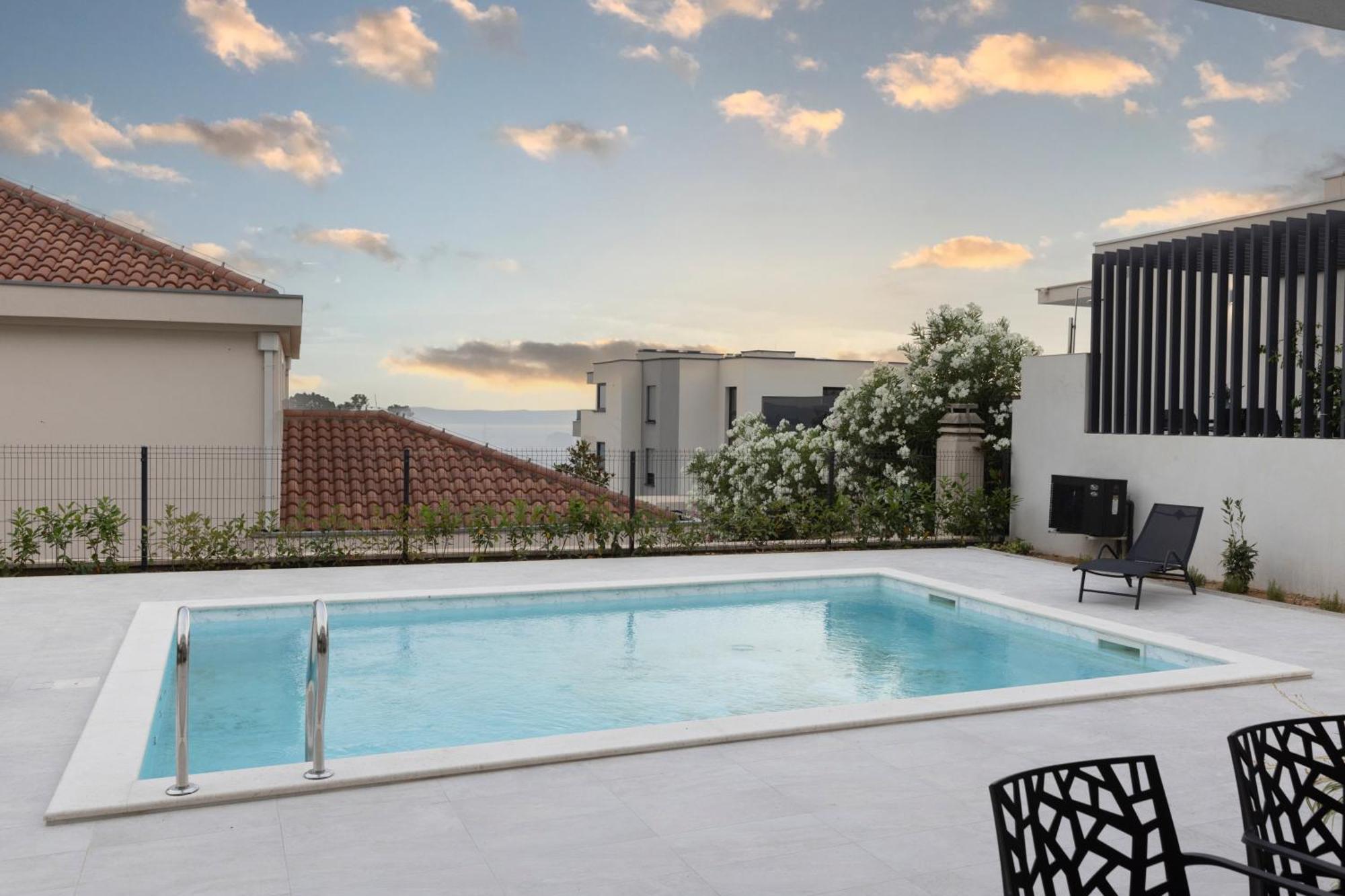 Silva Maris Apartments Makarska Exterior photo