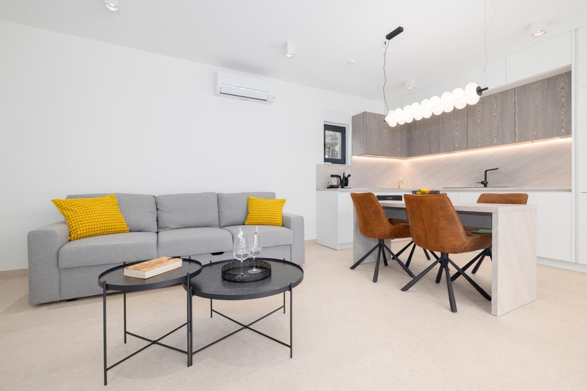 Silva Maris Apartments Makarska Exterior photo